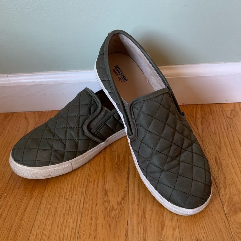 Army Green Fashion Sneakers - Gently Used